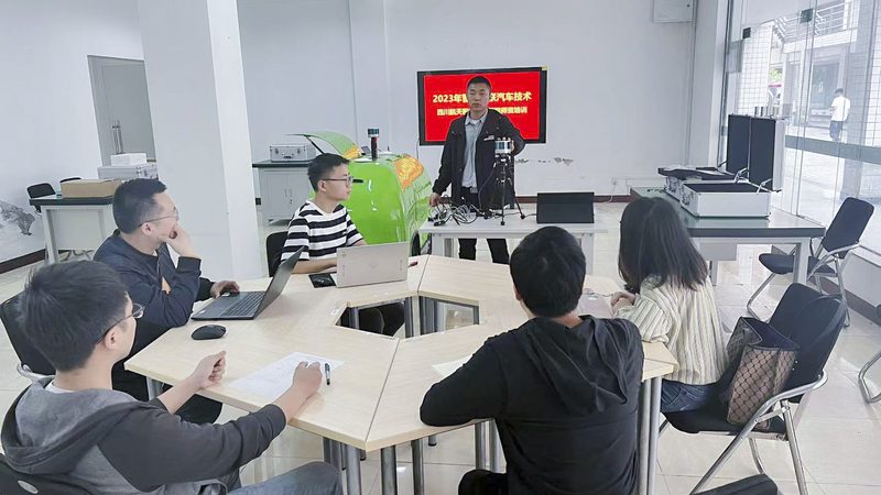 选择一家合适的培训机构是报名成功的关键。可以从以下几个方面进行筛选：